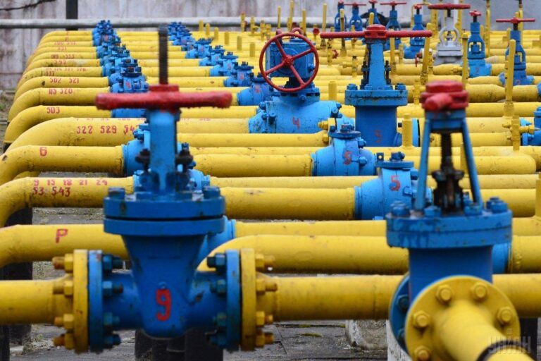 Нафтогаз и Газпром заключили новый контракт о транзите газа на 5 лет