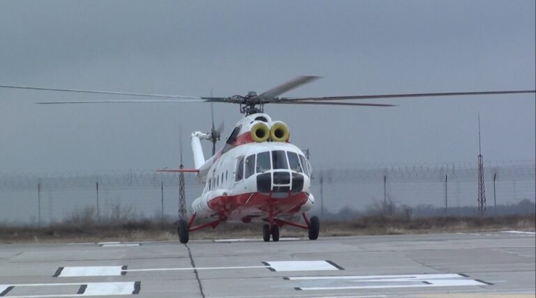 Одесские пограничники получили модернизированный вертолет “Мотор Сич”