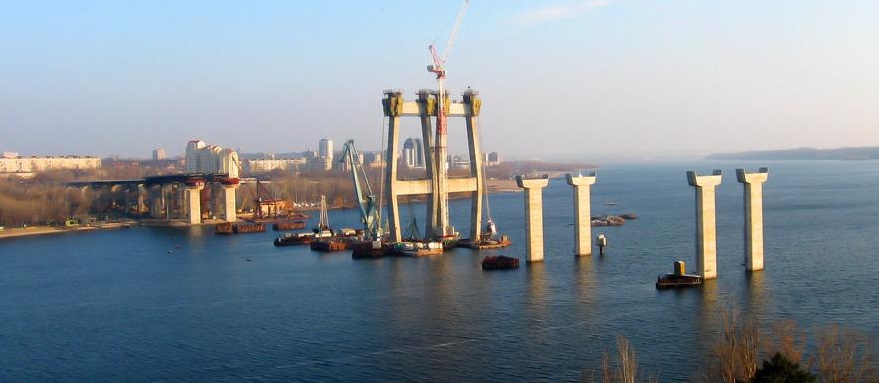В тендере по строительству запорожских мостов участвуют шесть компаний