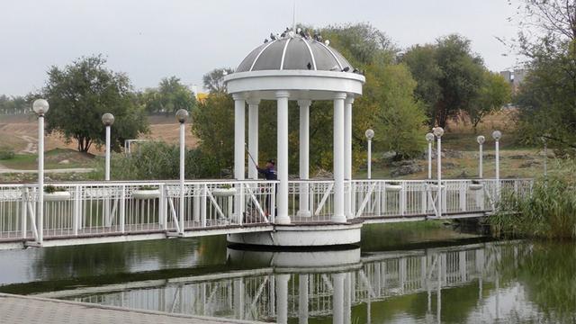 “Мост любви” в Запорожье попал в ТОП романтических мест Украины