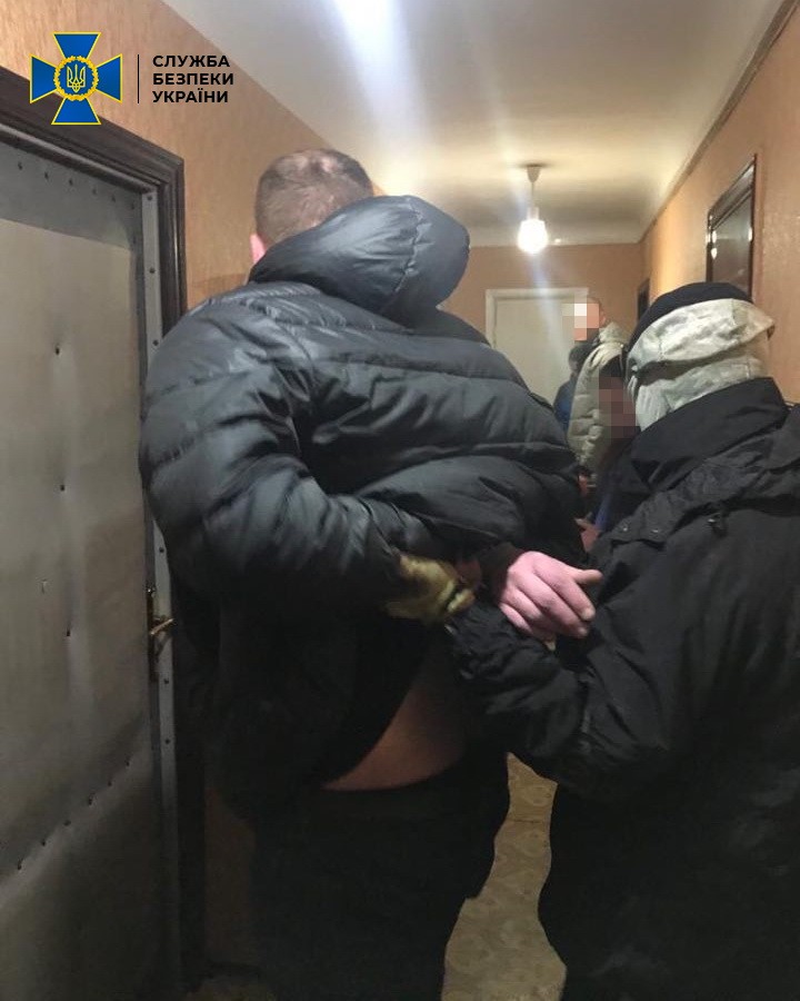 В Запорожье в квартире выявили нарколабораторию: препараты отправляли в Донецкую область