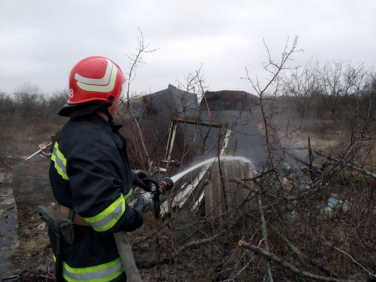 Пожар в Запорожской области охватил пламенем дачу