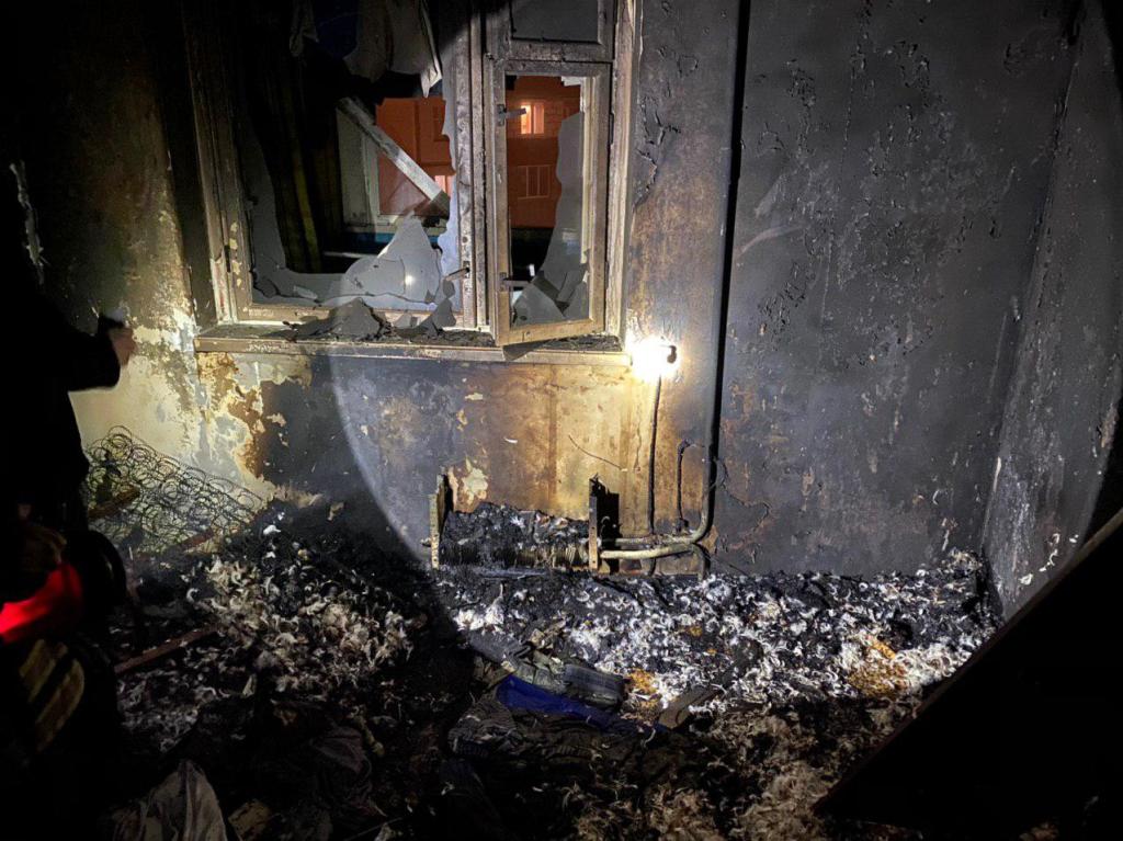 В Энергодаре спасатели в течении 20 минут потушили пожар в жилом доме