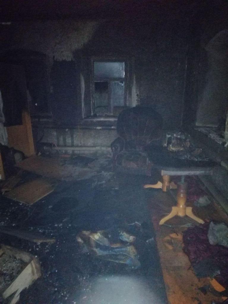 В Запорожской области спасатели потушили пожар в частном доме