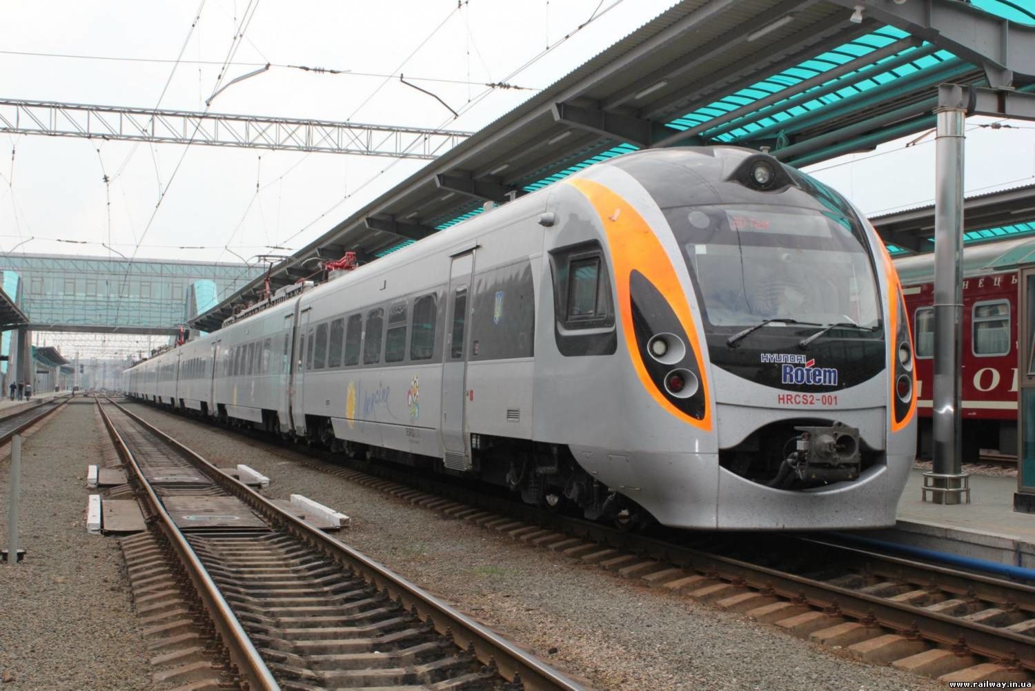 “Укрзалізниця” из-за карантина отменила 9 поездов из Запорожья