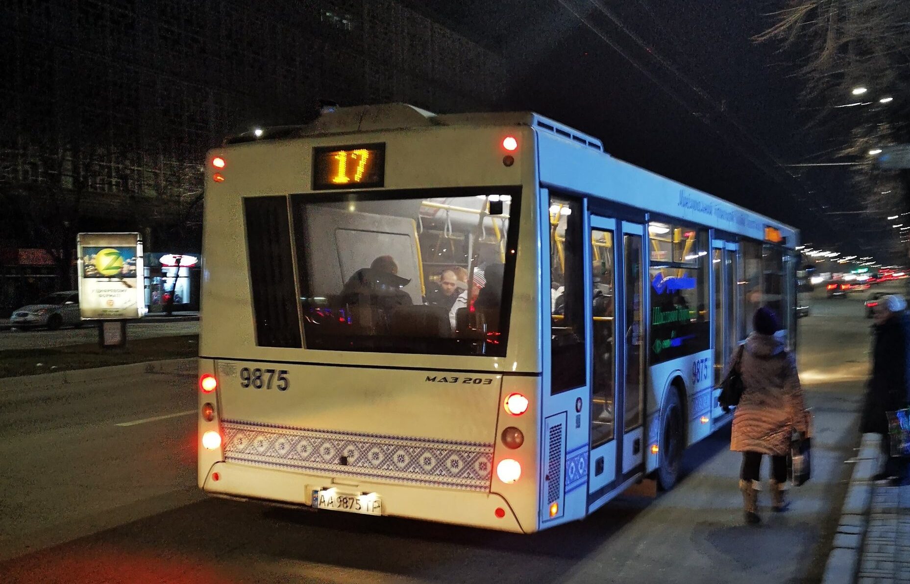 В Запорожье могут разрешить пользоваться общественным транспортом пассажирам в особых ситуациях 