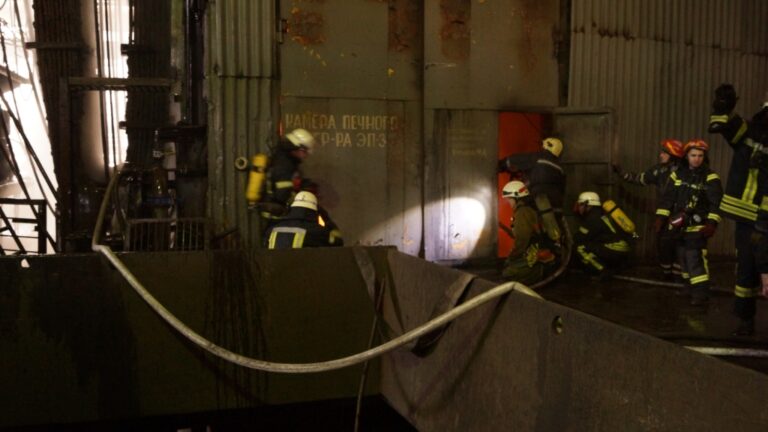 В ГСЧС сообщили подробности пожара на заводе “Днепроспецсталь”, – фото 
