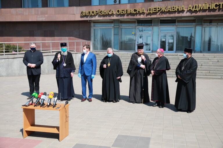 Представители религиозных конфессий в Запорожье рассказали, как в условиях карантина праздновать Пасху 
