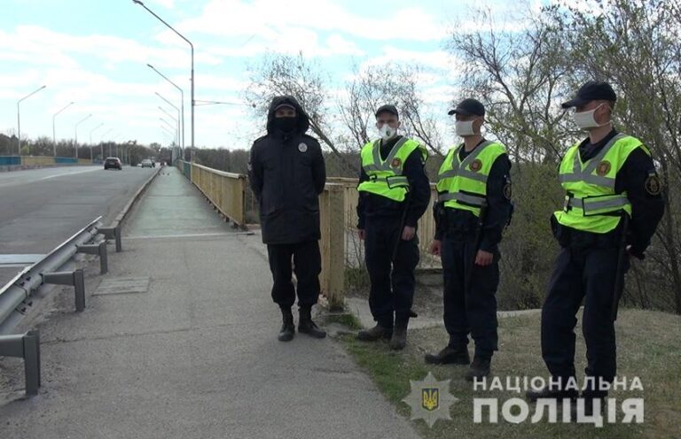 В Запорожье 330 раз нарушили карантинный режим – полиция 