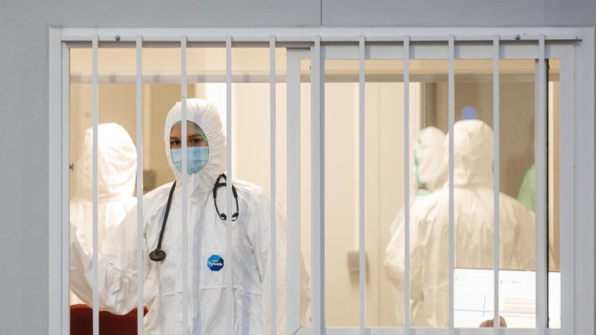 В Запорожской области коронавирус подтвердился у 30 медиков 