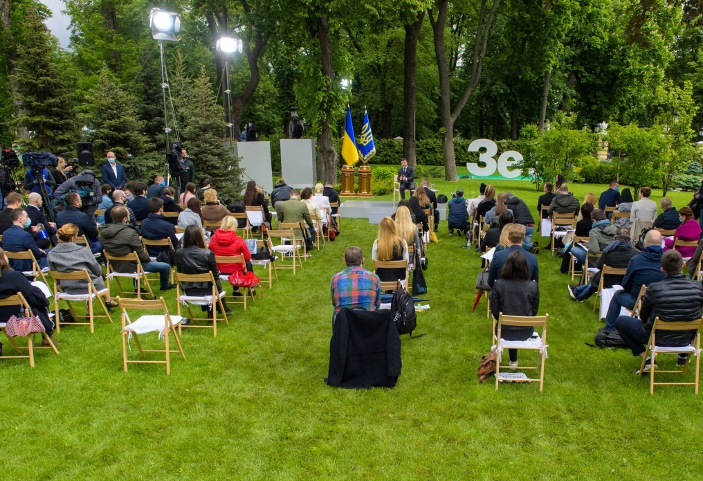 Зеленский на пресс-конференции пообещал достроить мосты в Запорожье за 2,5 года
