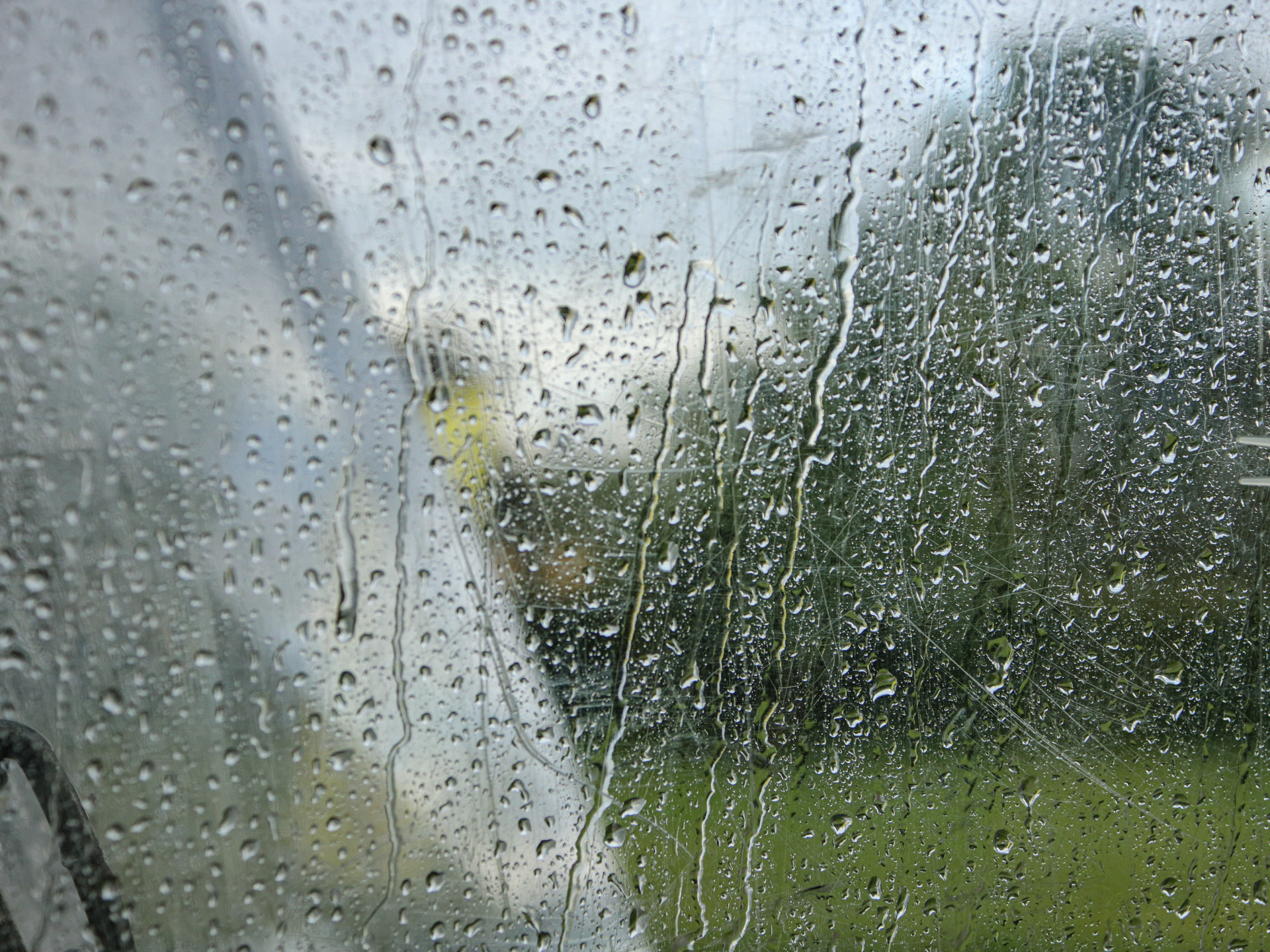 В Запорожье ухудшение погоды и кратковременные дожди 