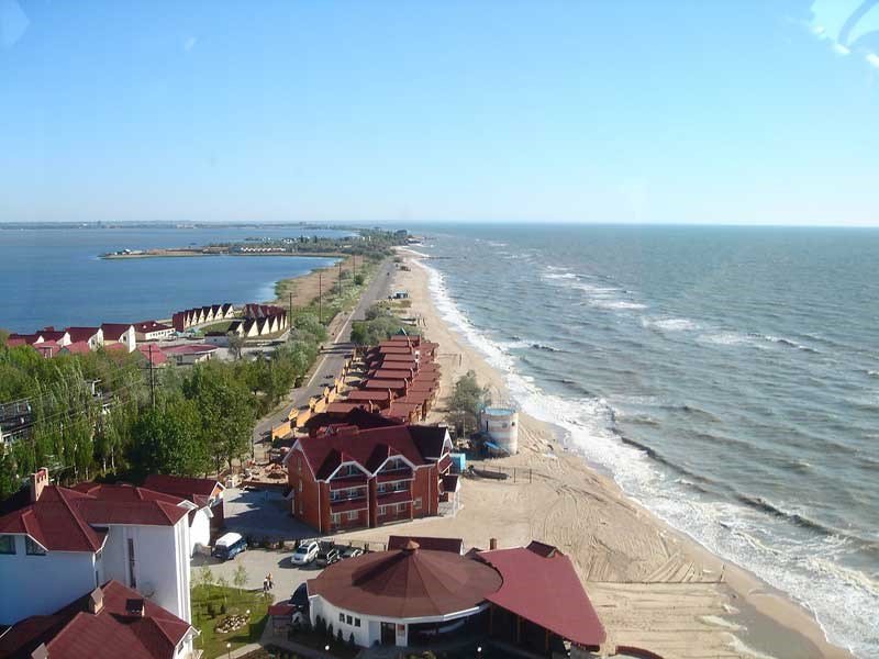  В Бердянске к приему отдыхающих готовы только 5 курортных мест 