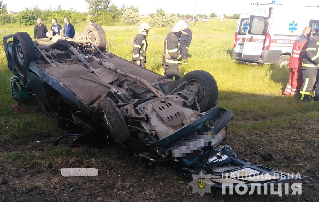 В Запорожской области поезд попал в ДТП с автомобилем: есть погибший