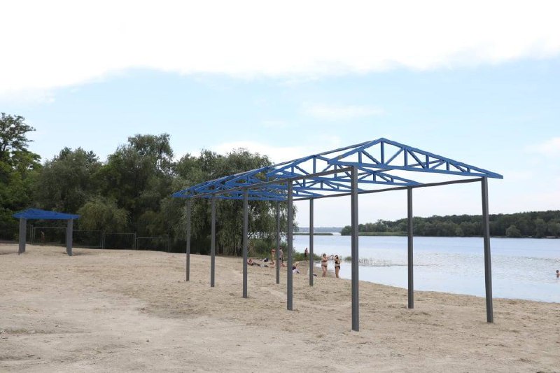 В Запорожье идет реконструкция еще одного пляжа