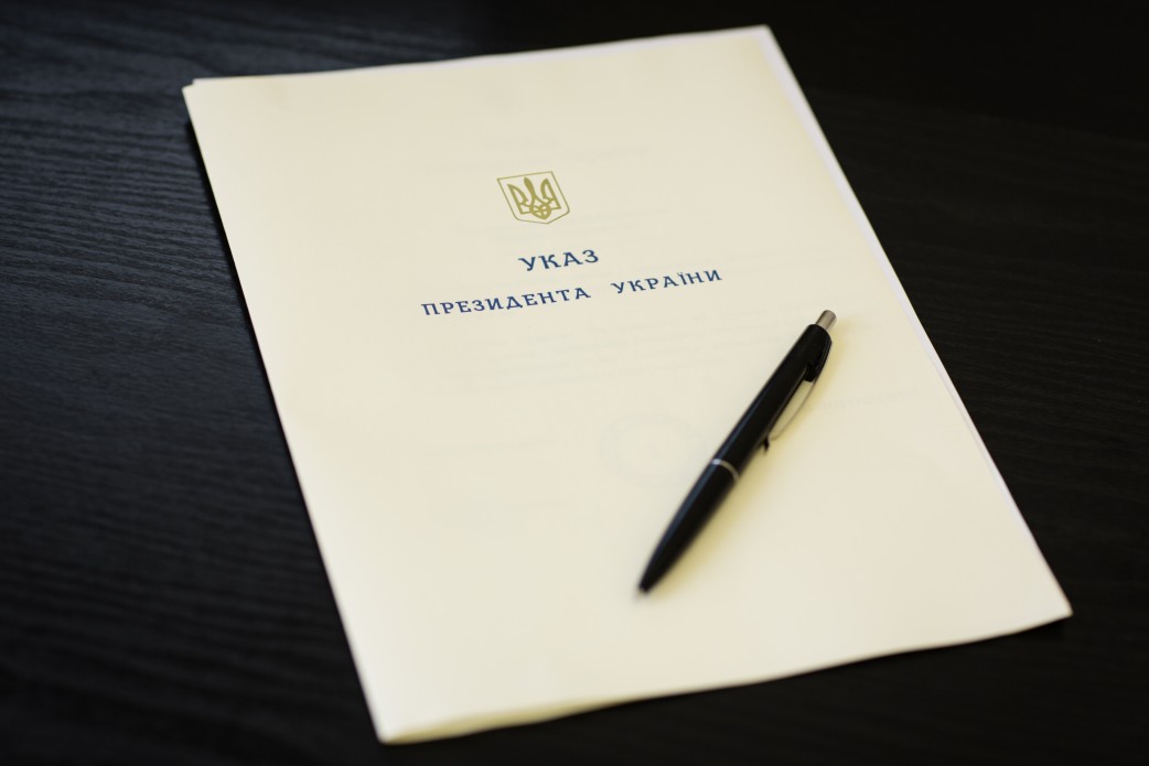Зеленский подписал указ о присвоении почетных званий выдающимся запорожцам 