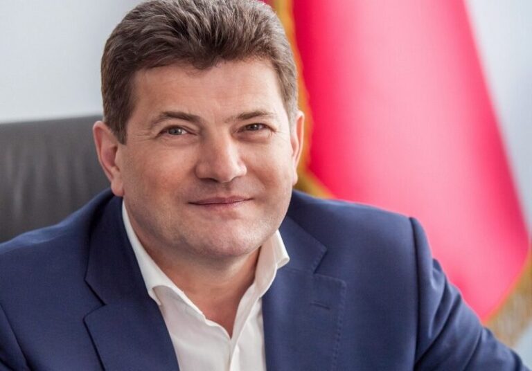 Мэр Запорожья Владимир Буряк хочет видеть в горсовете свою партию