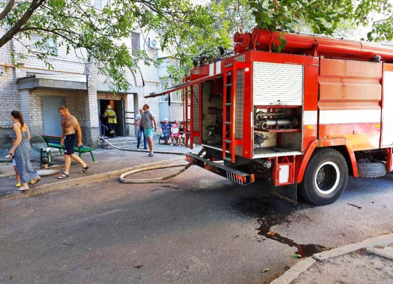 В Запорожской области замыкание в электросети привело к пожару, – фото