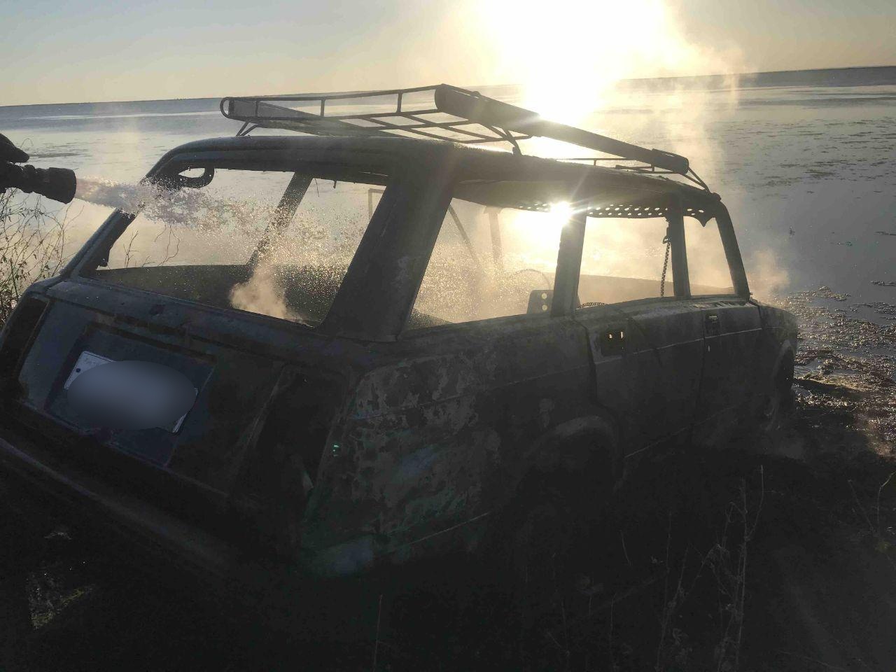 В Бердянске загорелся легковой автомобиль 