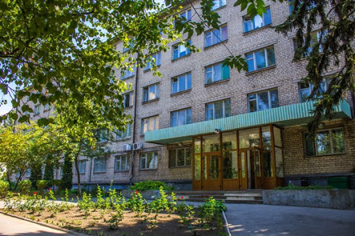 Студентка ЗГМУ выпала из окна общежития: у девушки перелом позвоночника