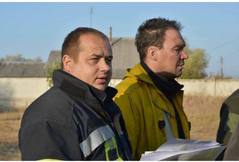 Запорожские спасатели возвращаются после ликвидации пожаров в Луганской области