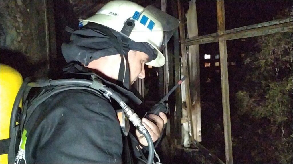 Для ликвидации пожара в Хортийком районе привлекли 35 пожарных