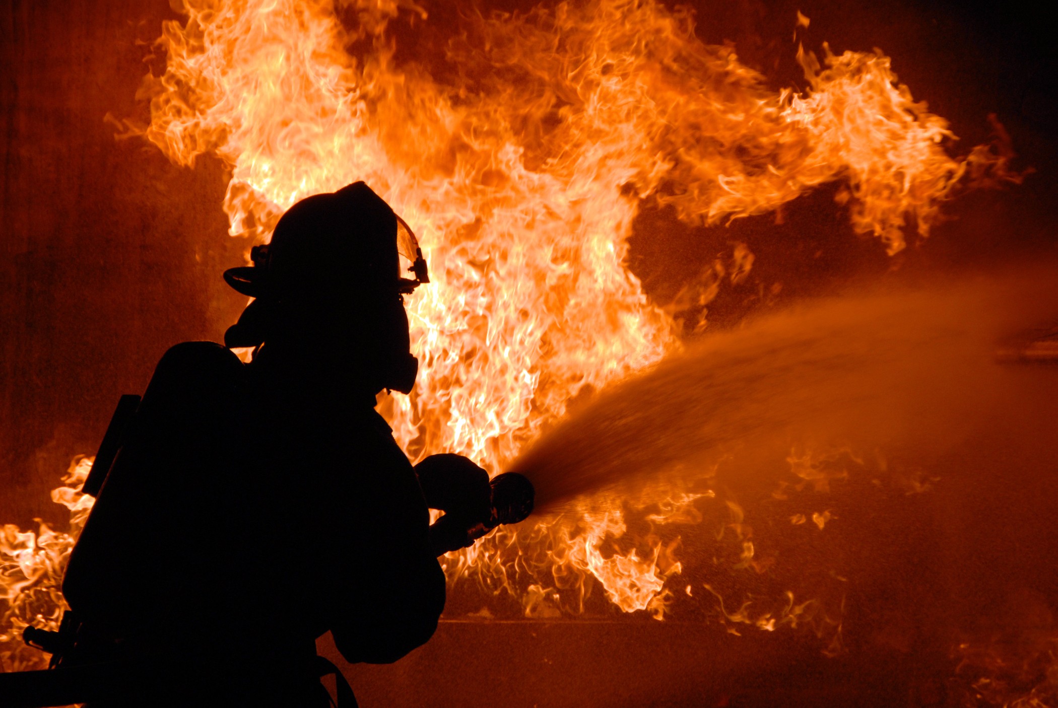 В Запорожье пожарные ликвидировали возгорание в многоэтажном доме