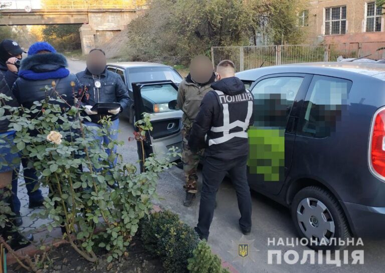 В Запорожье полиция задержала сутенера, – фото