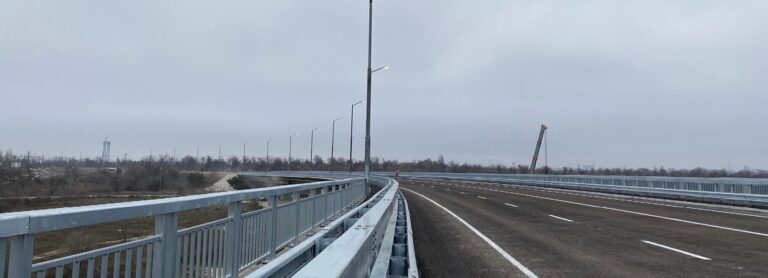 По новым запорожским мостам будут перевозить большие объемы транзитных грузов