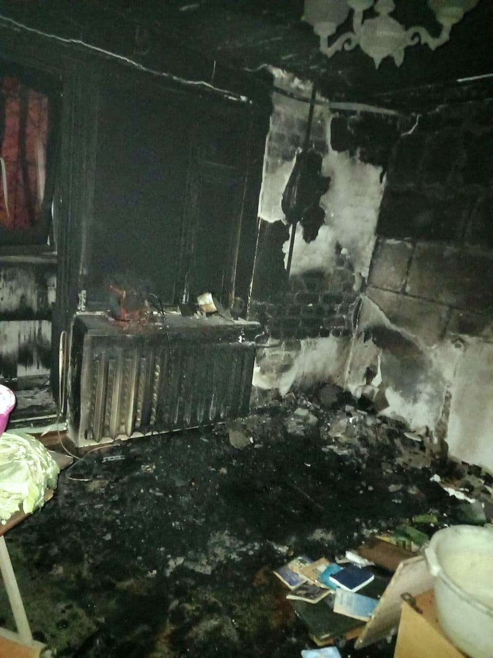 В Запорожье пожар разрушил жилую квартиру