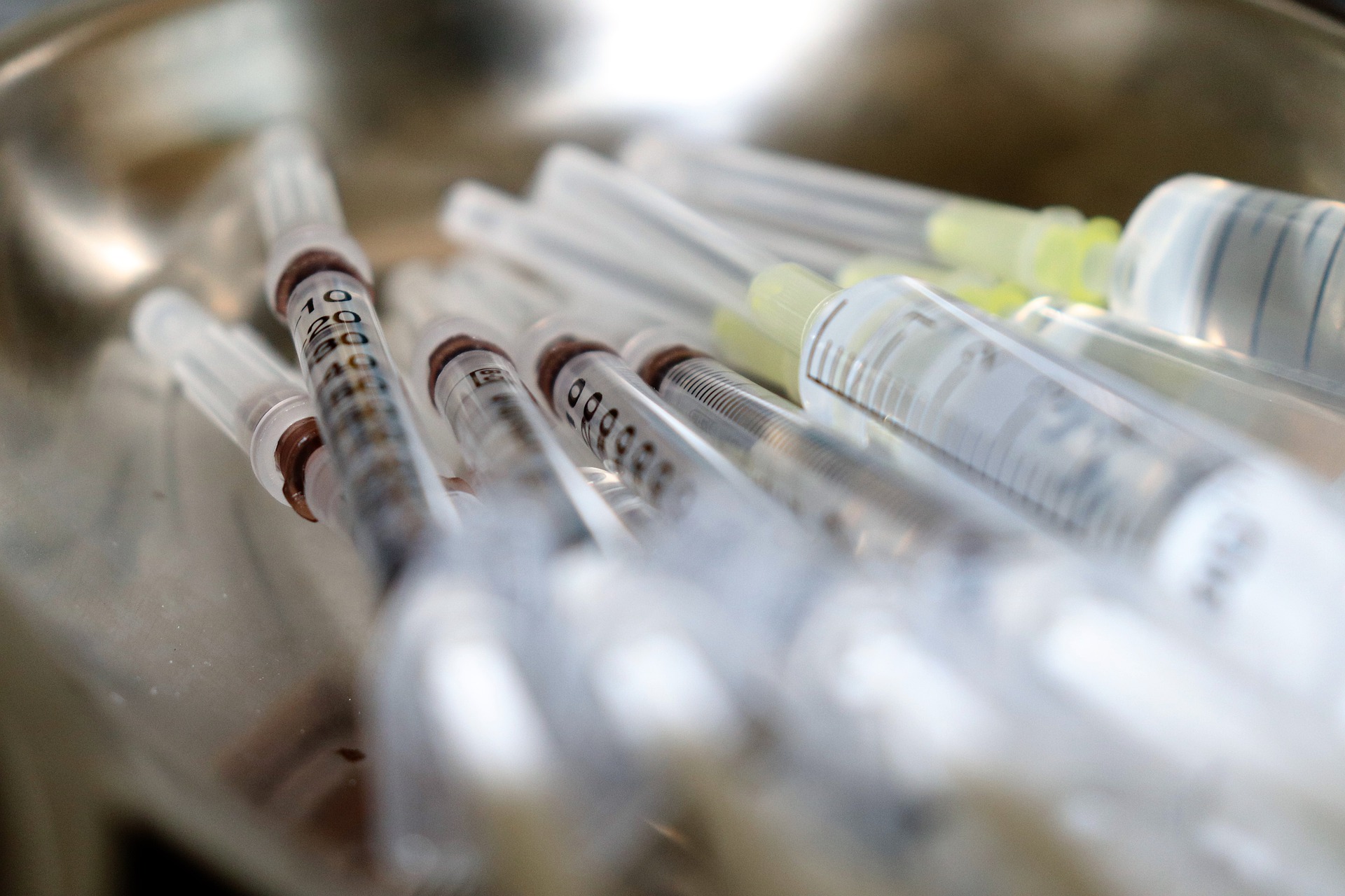 В Украине ожидается поставка первой партии вакцины от COVID-19