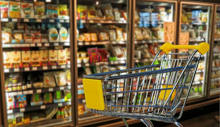 В Минздраве опровергли фейк о запрете продажи продовольственных товаров в период локдауна