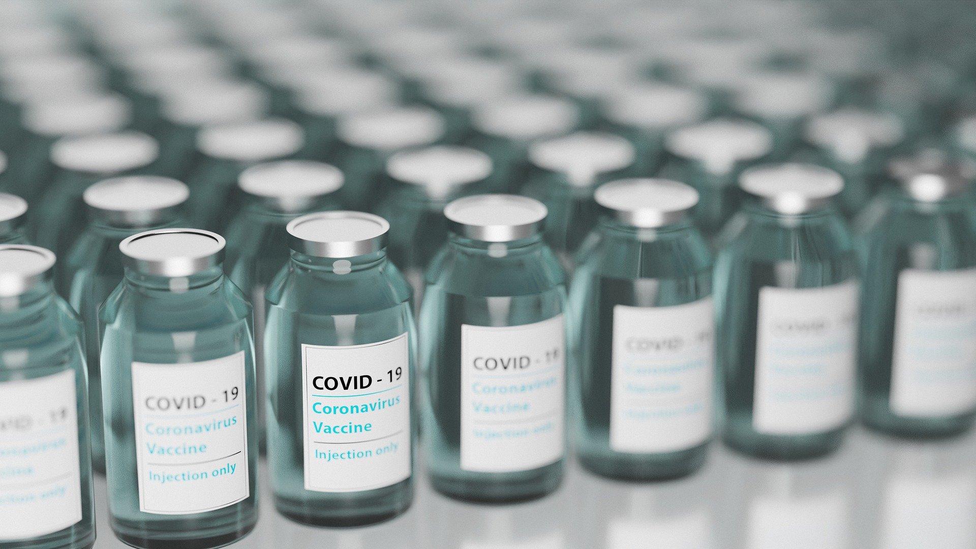 Первая “волна” вакцинации от COVID-19 начнется в конце зимы