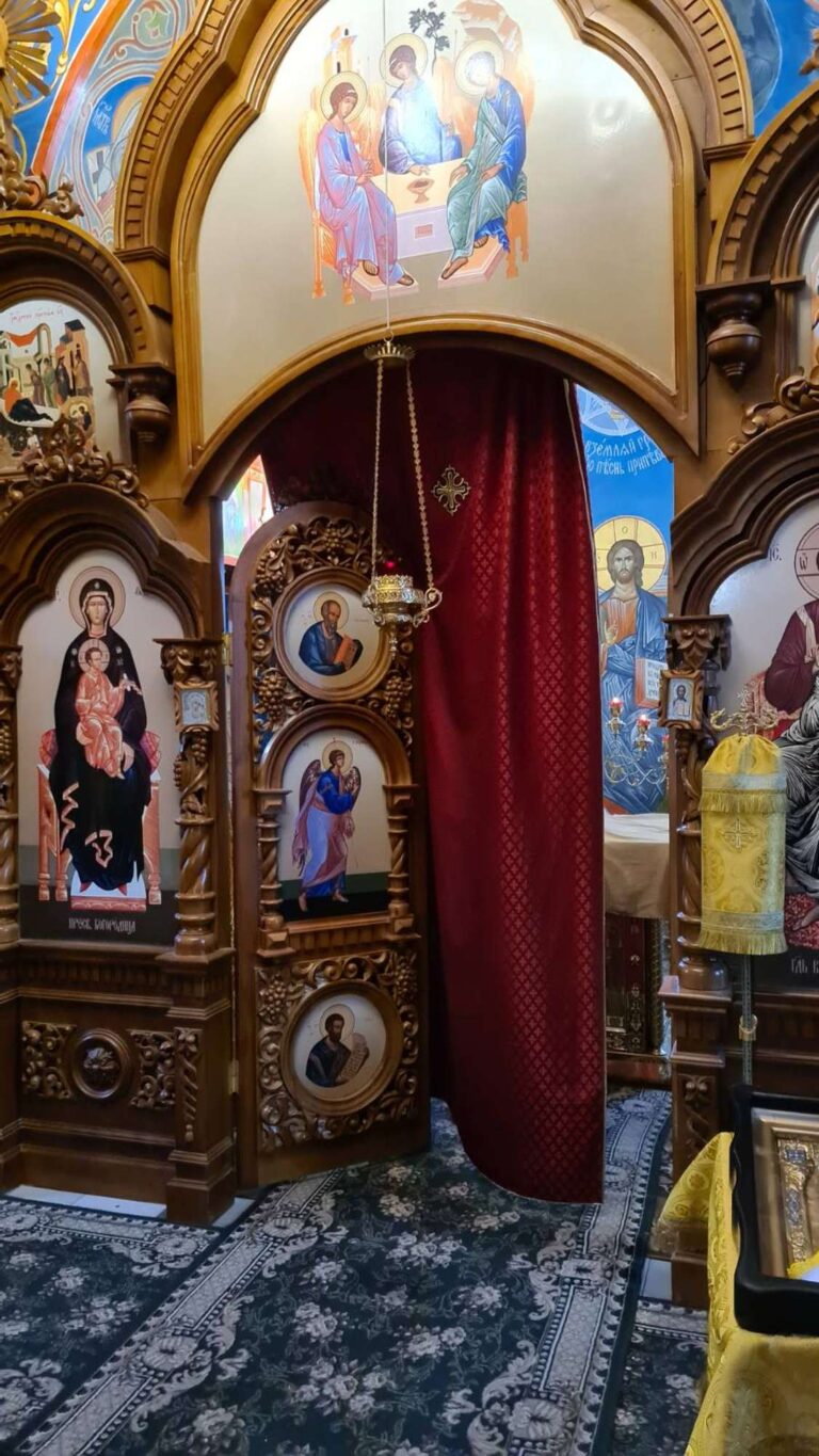В Запорожской области осквернили и обокрали храм УПЦ