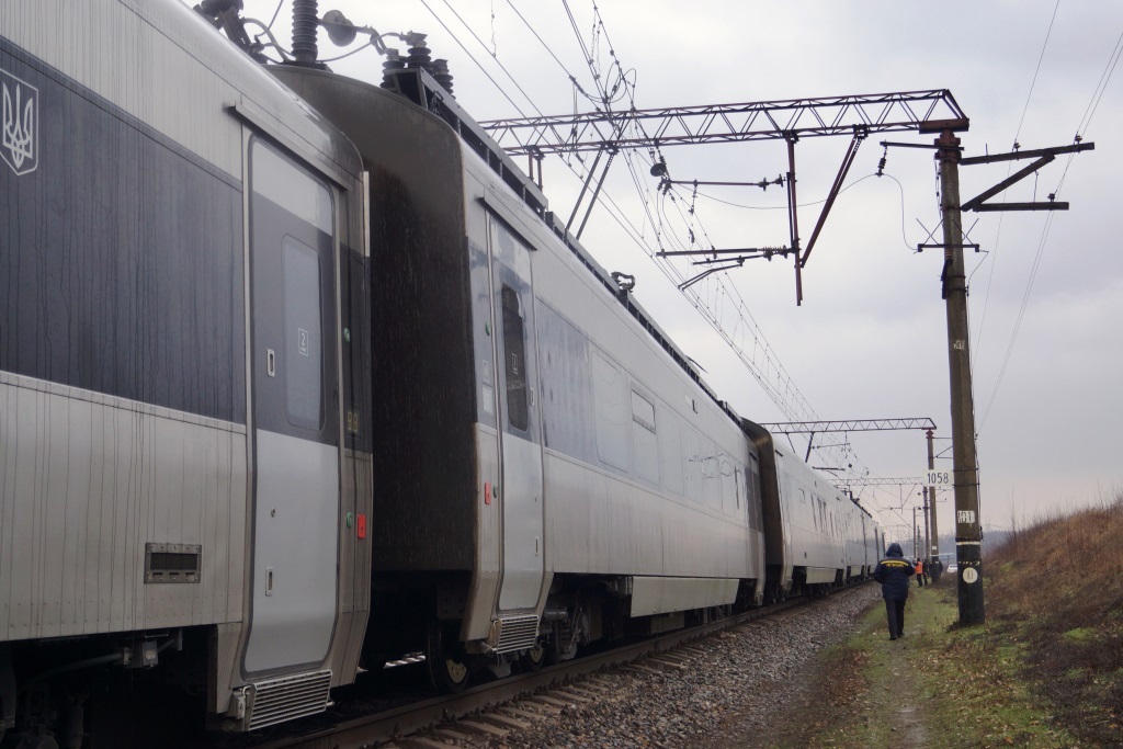 В “Укрзалізнице” сообщили о восстановлении движения поездов под Вольнянском