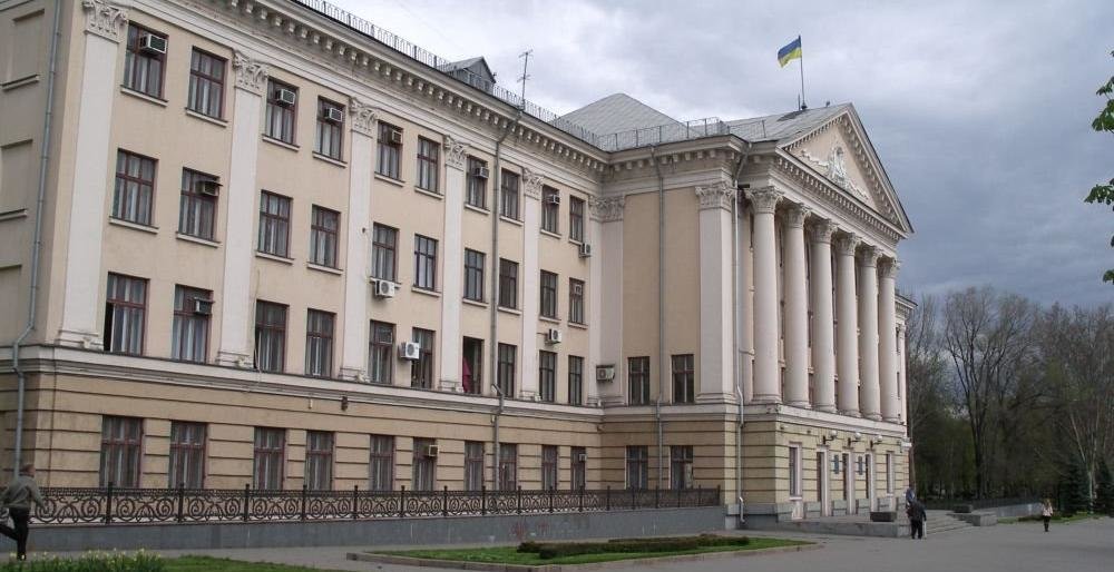 Сессию запорожской горсовета перенесли на две недели из-за сообщения о минировании здания