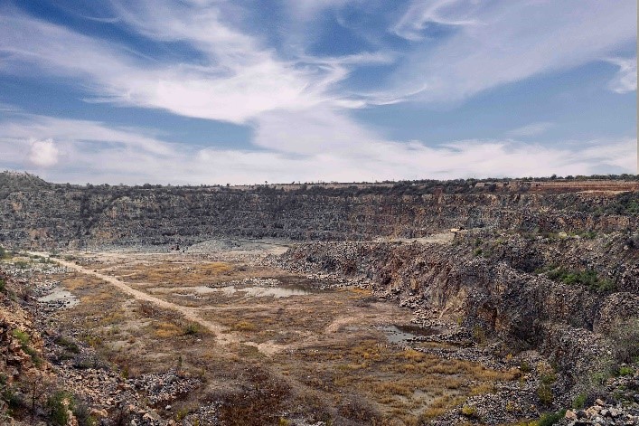 Запорожский карьер незаконно добывал полезные ископаемые