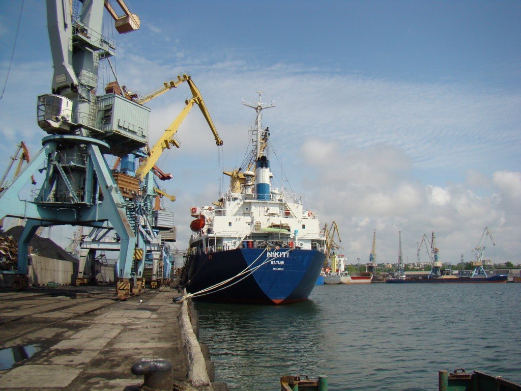 Бердянский морской порт закрыли до окончания войны