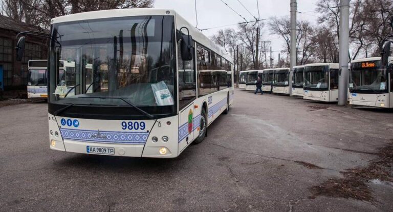 В Запорожье после выхода из “красной” зоны запустят дополнительные автобусы