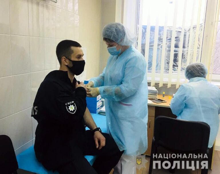 В Запорожье вакцинировали спецназовцев батальона “Скиф”