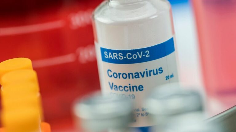 Как запорожцам выбрать вакцину от COVID-19: советы