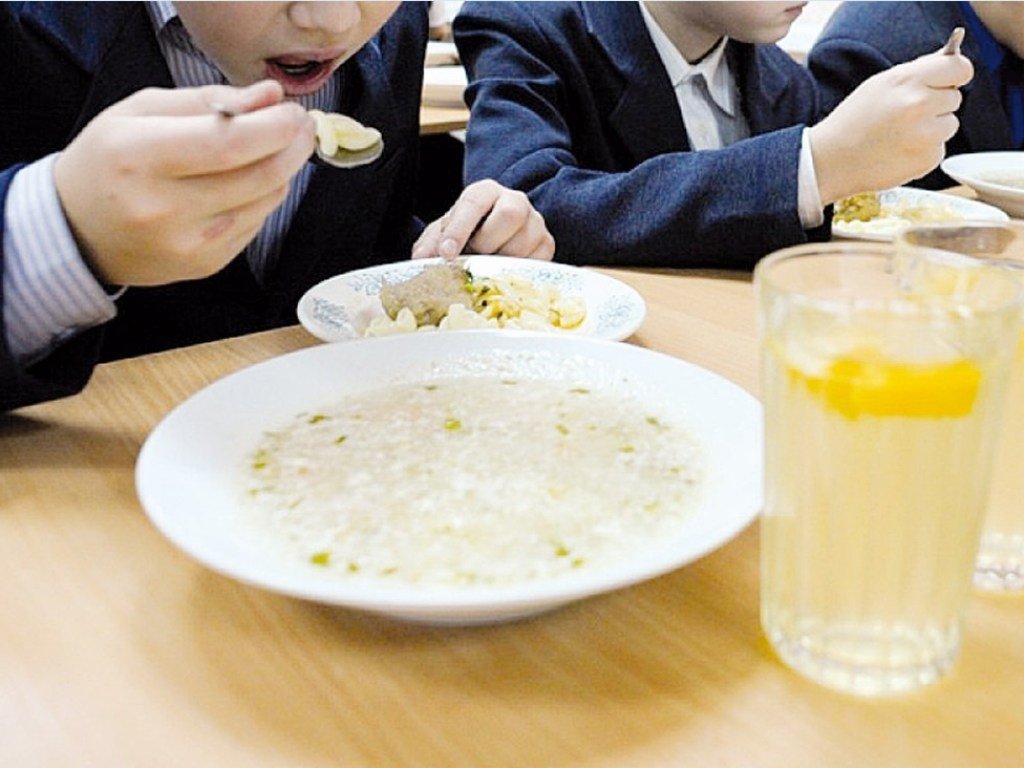 В запорожских школах грядет массовая повторная проверка пищеблоков