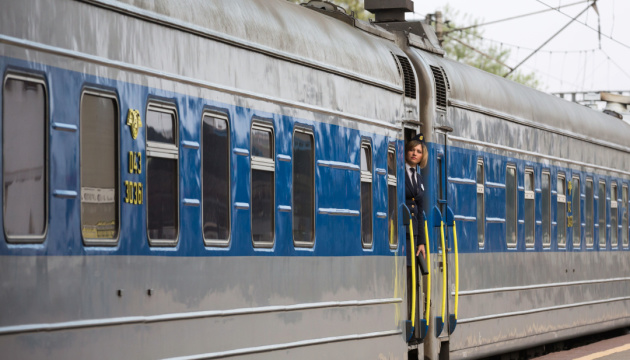 На Западную Украину из Запорожья можно уехать по пяти направлениям: список поездов и цены