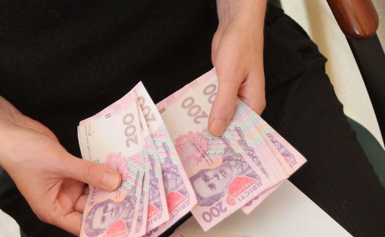 Переселенцы из Пологовского района могут получить единоразовую денежную помощь: как это сделать