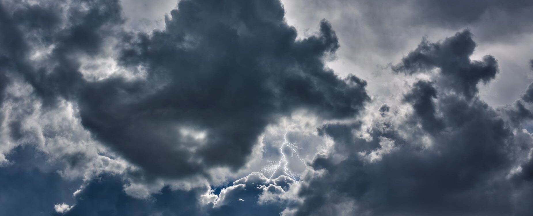 Без существенных осадков, но облачно: погода в Запорожье на 16 августа