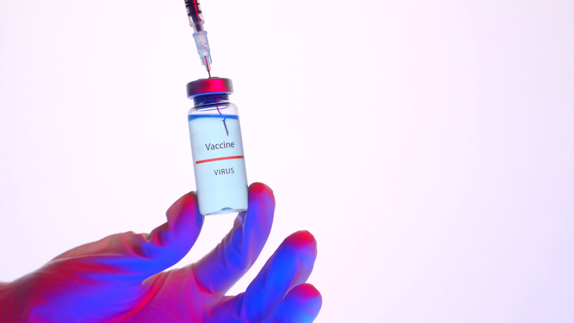 В Запорожье распределили 11 тысяч доз вакцины “Коронавак”