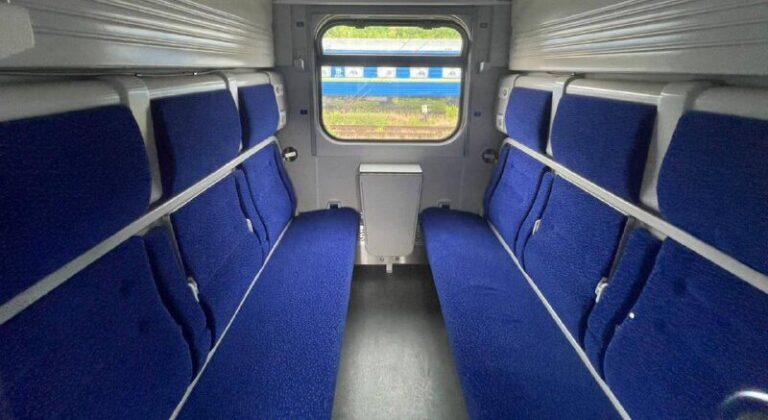Как выглядит новый поезд, который идёт на запад Украины через Запорожье
