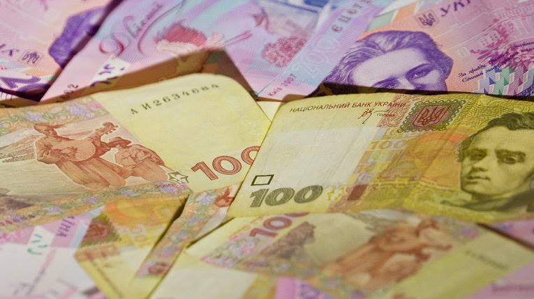 В Бердянске женщина нашли 100 000 гривен и вернула владельцу