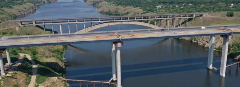 Балочный мост в Запорожье не успеют открыть до конца года для проезда: причина