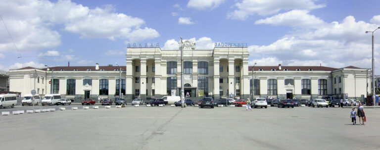 На вокзале Запорожье-1 проверят все люстры